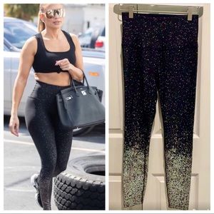 The JLo Must Have - Beyond Yoga Alloy Ombré Legging - Black and Silver - sz S